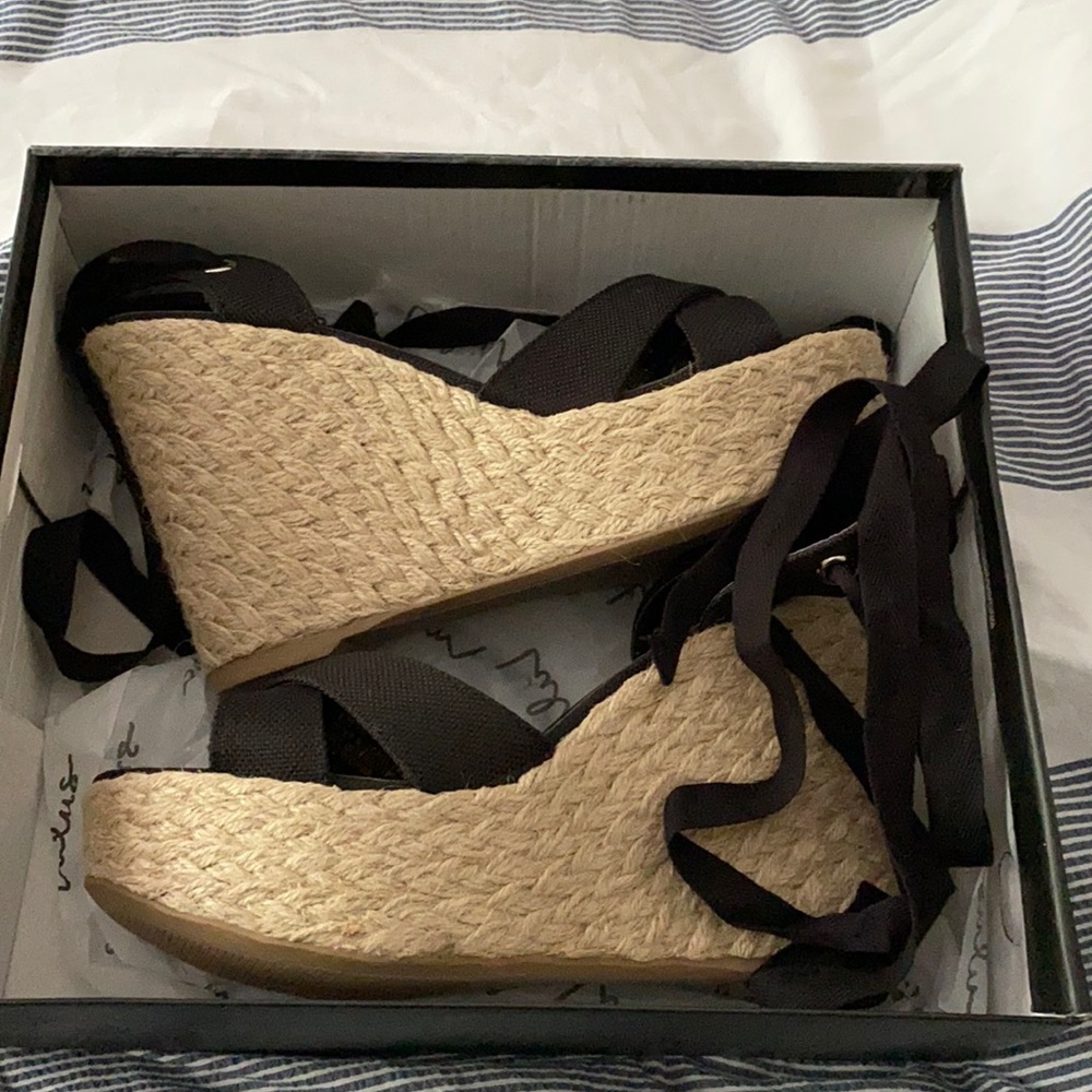 Lulus wedge sandals!
